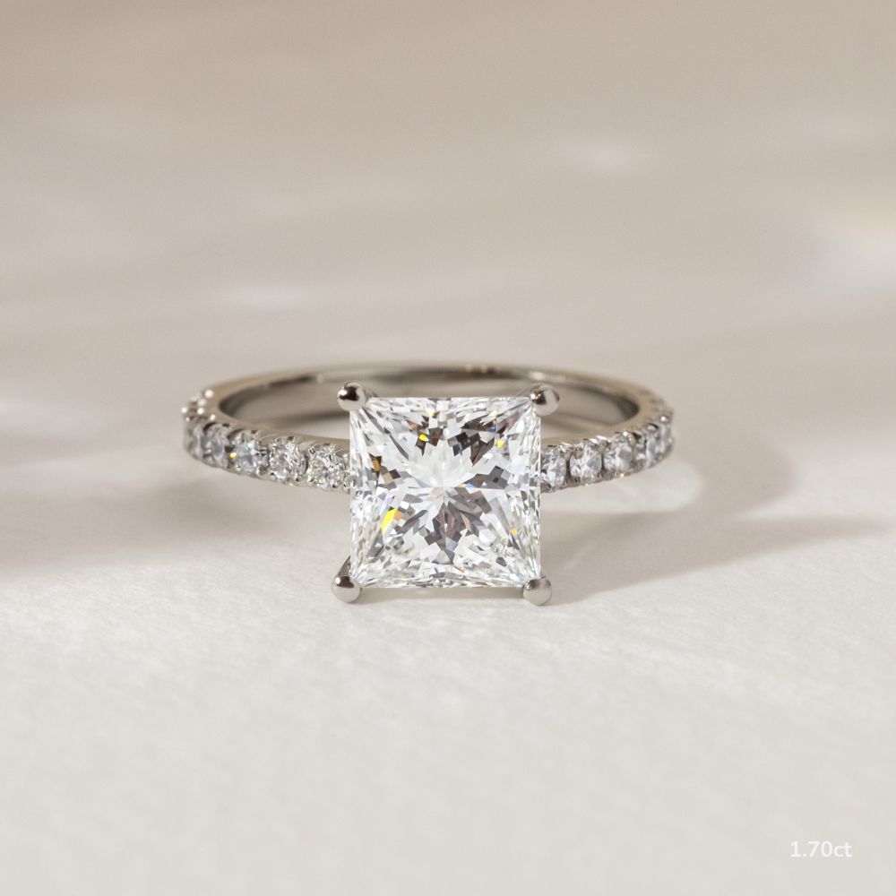 The Appeal of a 7-8 Carat Diamond Ring: A True Statement of Luxury